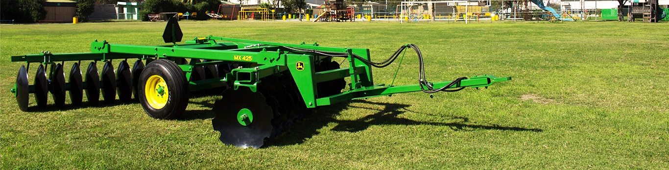 Rastra John Deere para preparación de suelo